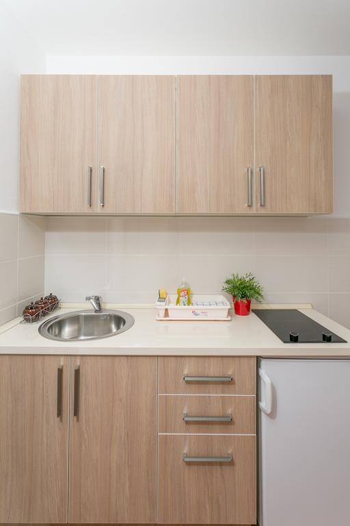 Milan'S Apartments Свети-Стефан Экстерьер фото