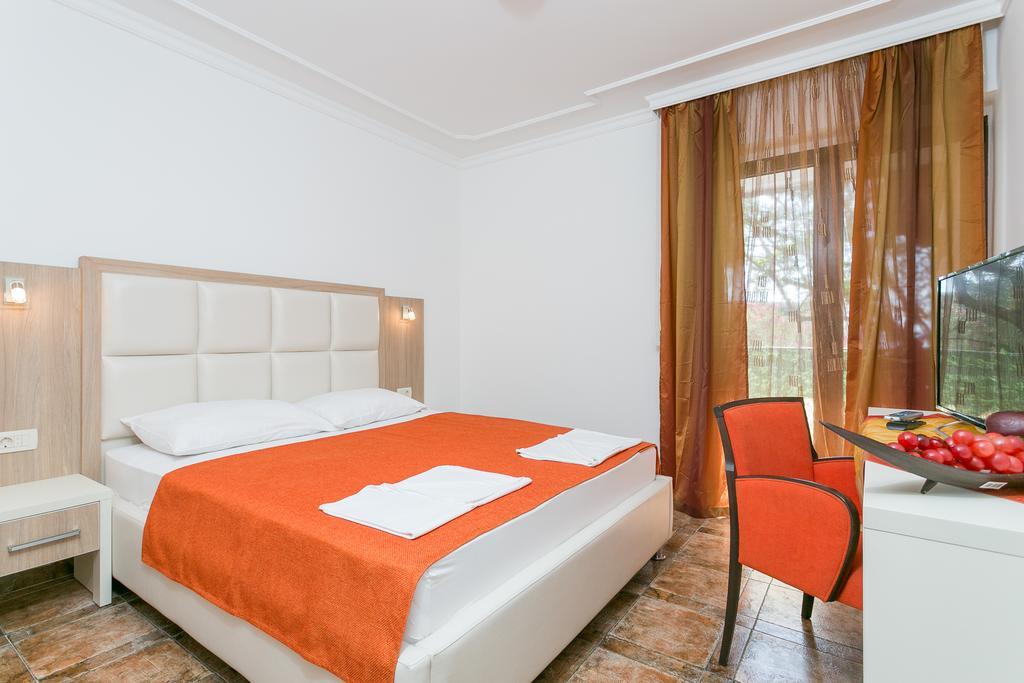 Milan'S Apartments Свети-Стефан Экстерьер фото